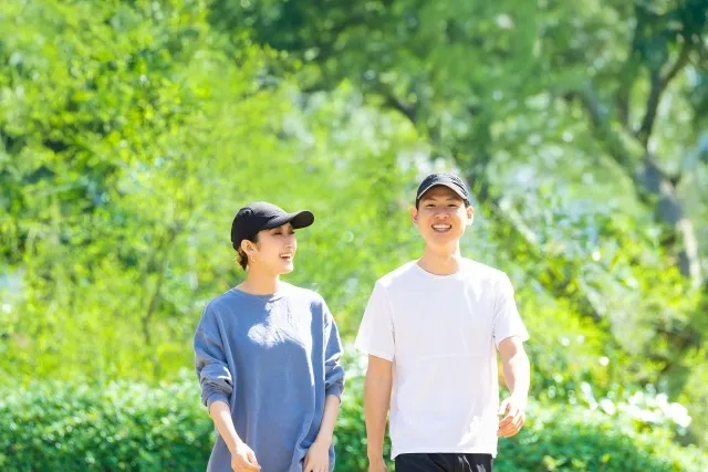 人と趣味を楽しむイメージ