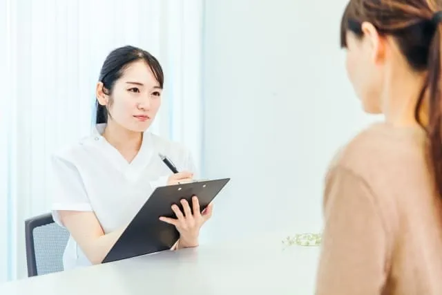 トラウマを抱えてしまった場合に受ける専門のカウンセラーや臨床心理士による心理的なサポート